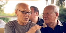 男模全身脱得精光gay网站